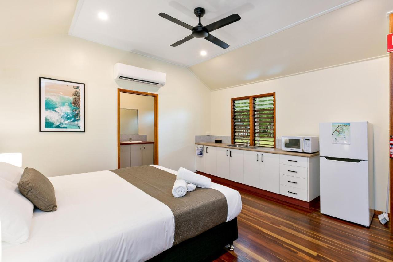 Bali Hai Child Free Holiday Park Мишен-Бич Экстерьер фото