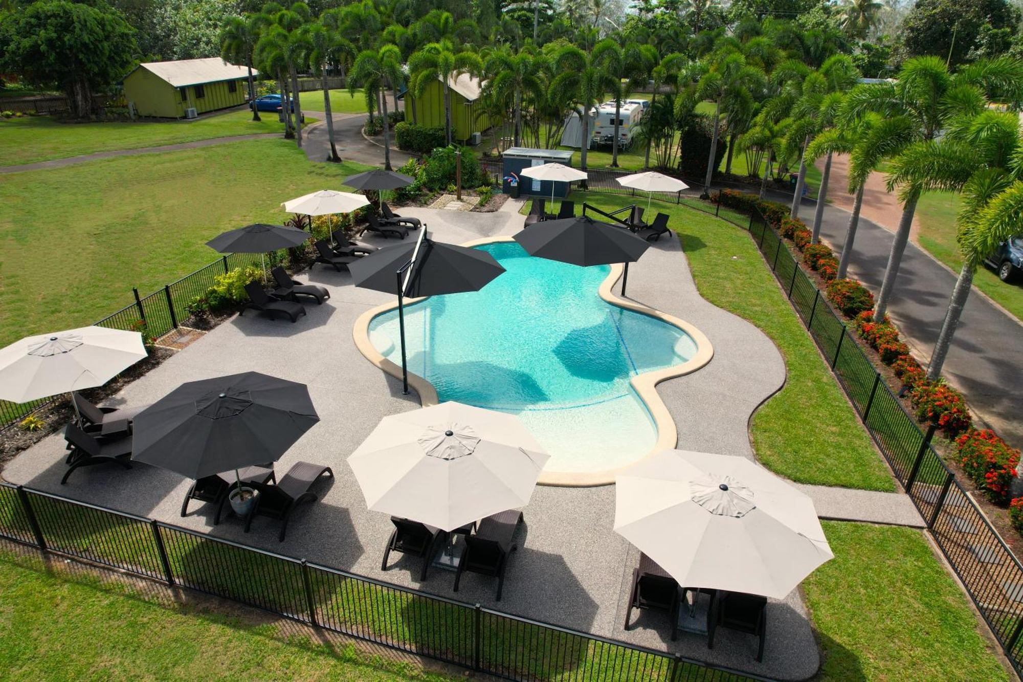 Bali Hai Child Free Holiday Park Мишен-Бич Экстерьер фото